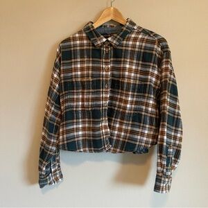 American Eagle Plaid Flannel Shirt Size M Cropped Loose Fit